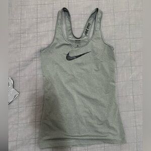 Nike fitted tank. Grey. Size S